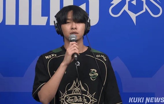 Quad:前两局我对线都打得不错,所以第三局选择了阿兹尔